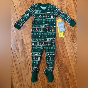 Disney Baby Mickey Mouse Holiday Stretchy Sleeper for Baby
NWT
Size 9-12 months